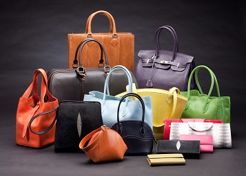 Adapted stitching equipments destinated to produce full leather luxury bags